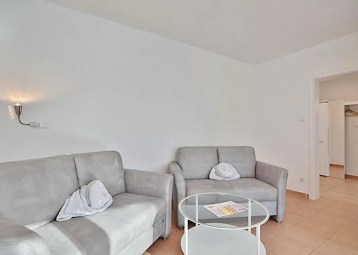 Domizil Strandallee 30 Domizil Strandallee 30 28 Apartment *